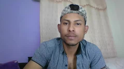 Snapshot of sexyleon69 chatting on 09/15/25, 07:03 Sexy leon online show from 09/15/25, 07:03