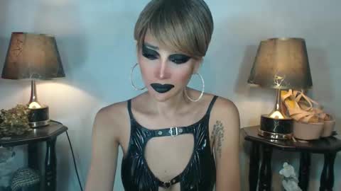 Queen Sofia online show from 10/10/25, 05:28