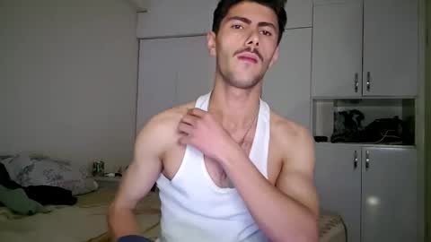 Snapshot of sexymann17 chatting on 05/21/26, 09:11 sexymann17 online show from 05/21/26, 09:11