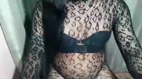 Mika online show from 04/07/26, 06:03