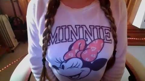 sexymisss24 online show from 04/17/26, 12:30