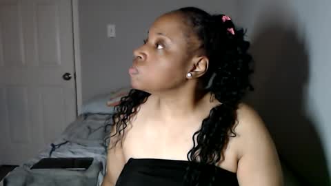 SexyMona online show from 10/24/25, 03:47
