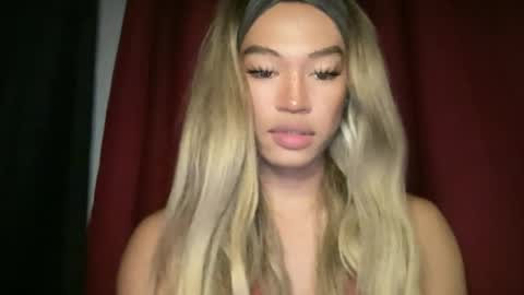 Snapshot of sexynakedweapon chatting on 06/21/26, 09:01 LIEZEL online show from 06/21/26, 09:01