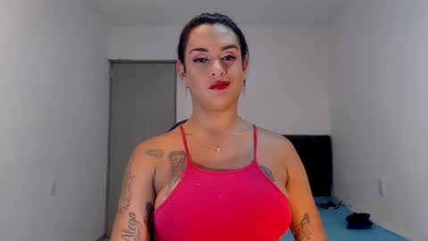 Snapshot of sexynatalia25 chatting on 05/07/26, 06:57 Natalia Duran online show from 05/07/26, 06:57