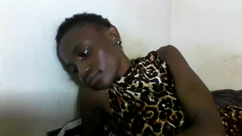 Snapshot of sexyneedle22 chatting on 02/22/25, 08:40 VIVIAN online show from 02/22/25, 08:40