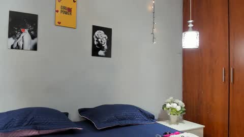 sexynova 93 online show from 10/31/25, 07:37