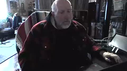 Grizz Lee Bear online show from 12/22/24, 10:38