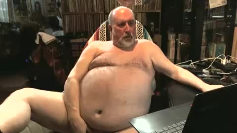 Grizz Lee Bear online show from 02/01/25, 06:19