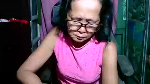 Snapshot of sexyoldangel chatting on 12/04/24, 07:50 sexyoldangel online show from 12/04/24, 07:50