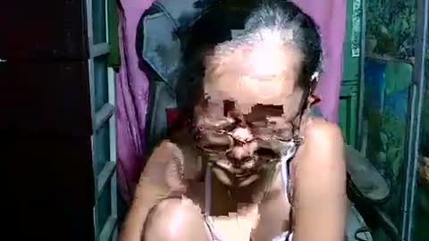 Snapshot of sexyoldangel chatting on 12/07/24, 08:11 sexyoldangel online show from 12/07/24, 08:11