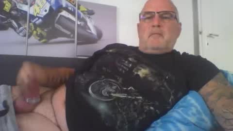 Snapshot of sexypaa chatting on 10/19/25, 01:01 sexypaa online show from 10/19/25, 01:01