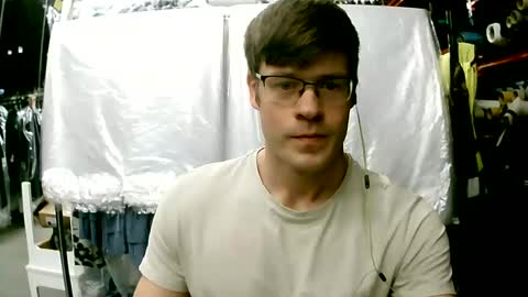 Snapshot of sexypornhot chatting on 06/17/26, 05:32 Erikson online show from 06/17/26, 05:32