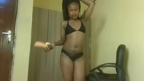 queenivy online show from 09/17/25, 06:09