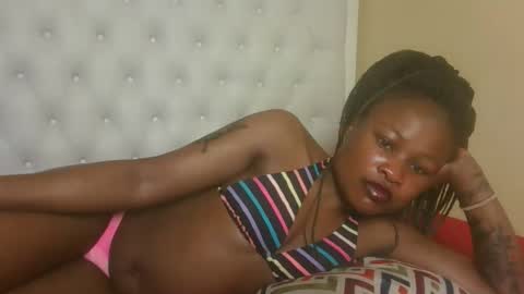 queenivy online show from 10/07/25, 01:36