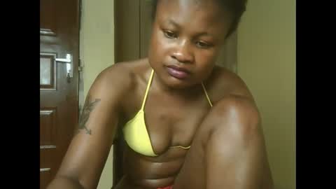 queenivy online show from 11/02/25, 07:00