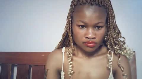 queenivy online show from 01/12/26, 02:22