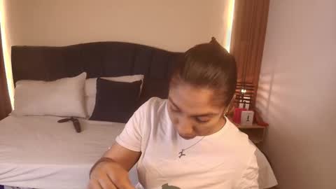 R A C H E L online show from 03/25/26, 12:00