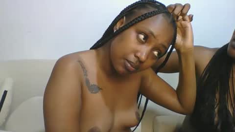 Snapshot of sexyriri22 chatting on 12/02/25, 10:05 sexyriri22 online show from 12/02/25, 10:05