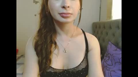 Venus Independent Model online show from 12/15/25, 05:06