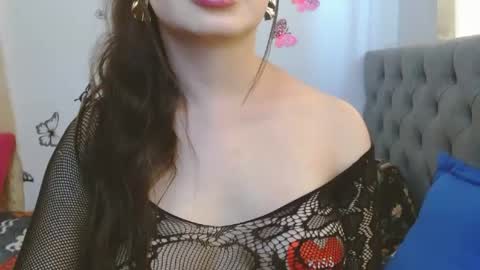 Snapshot of sexysafiravenus chatting on 06/13/26, 05:33 Venus Independent Model online show from 06/13/26, 05:33