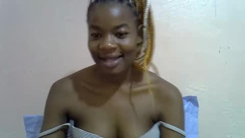 Snapshot of sexyshaz22 chatting on 04/30/26, 09:41 sexyshaz22 online show from 04/30/26, 09:41