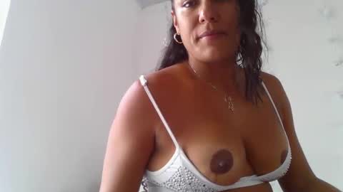 Snapshot of sexyskin8_xxx chatting on 02/11/25, 08:31 sexyskin8_xxx online show from 02/11/25, 08:31