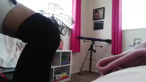 Snapshot of sexysmiley109 chatting on 01/28/25, 07:42 sexysmiley109 online show from 01/28/25, 07:42