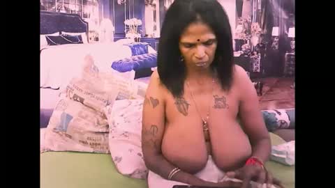 sexyva4u2luv online show from 10/31/25, 07:48