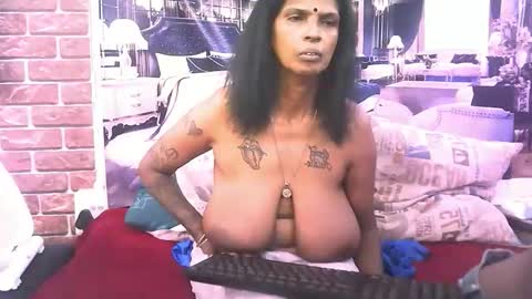 sexyva4u2luv online show from 12/01/25, 08:52