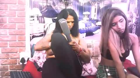 sexyva4u2luv online show from 12/15/25, 09:02