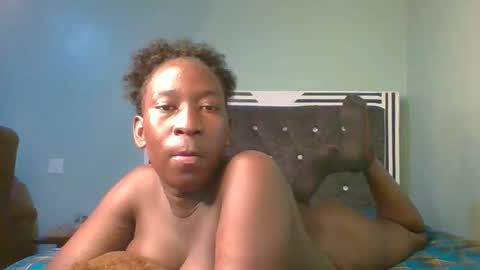 VIVIAN online show from 11/06/25, 07:09