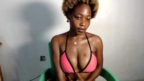 Snapshot of sexyy_boobss chatting on 03/04/26, 05:02 lilly online show from 03/04/26, 05:02