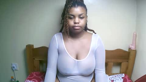 sexyyred_ online show from 04/19/26, 02:38