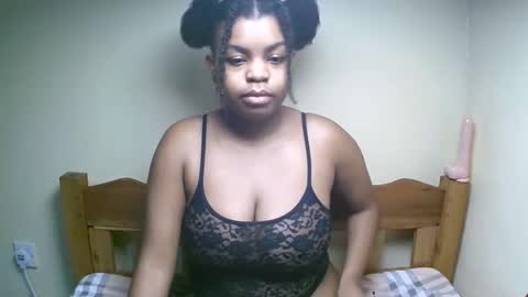 Snapshot of sexyyred_ chatting on 05/06/26, 08:08 sexyyred_ online show from 05/06/26, 08:08