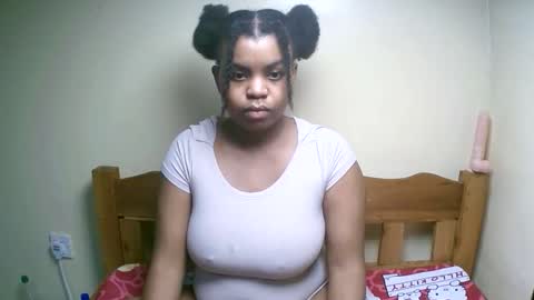 Snapshot of sexyyred_ chatting on 05/12/26, 07:11 sexyyred_ online show from 05/12/26, 07:11