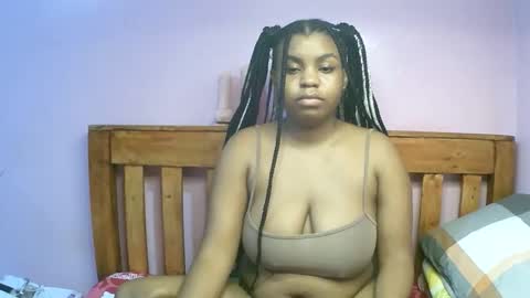 Snapshot of sexyyred_ chatting on 06/04/26, 01:00 sexyyred_ online show from 06/04/26, 01:00