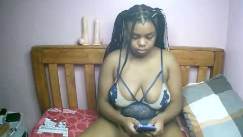 Snapshot of sexyyred_ chatting on 06/05/26, 03:13 sexyyred_ online show from 06/05/26, 03:13