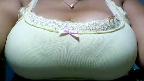 Snapshot of shaddaiidirtii chatting on 07/10/26, 01:47 Shadaii online show from 07/10/26, 01:47