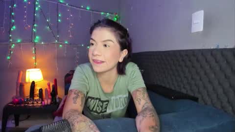 shadia online show from 09/24/25, 07:50
