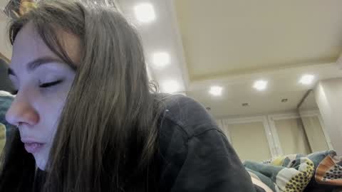 shadow_raffi online show from 12/17/24, 01:29