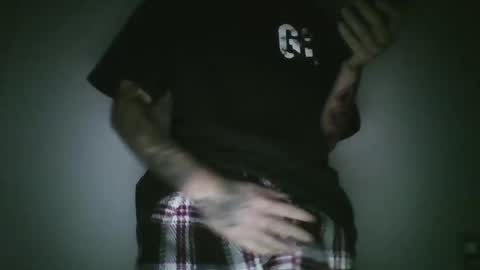 Snapshot of shadowwolfxxx9 chatting on 09/24/25, 05:44 shadowwolfxxx9 online show from 09/24/25, 05:44