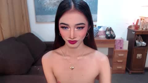 shaina online show from 12/17/25, 06:36