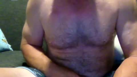 Snapshot of shakeyman889 chatting on 06/29/26, 04:08 shakeyman889 online show from 06/29/26, 04:08