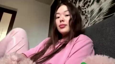 Hana online show from 11/26/25, 03:29