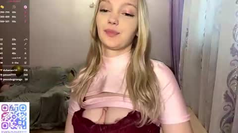 Snapshot of shalaschrantz chatting on 07/06/26, 03:03 Emily online show from 07/06/26, 03:03