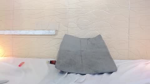 Snapshot of shamira_moore chatting on 01/08/25, 12:17 Catalina online show from 01/08/25, 12:17