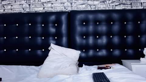 Snapshot of shamira_moore chatting on 01/19/25, 04:46 Catalina online show from 01/19/25, 04:46