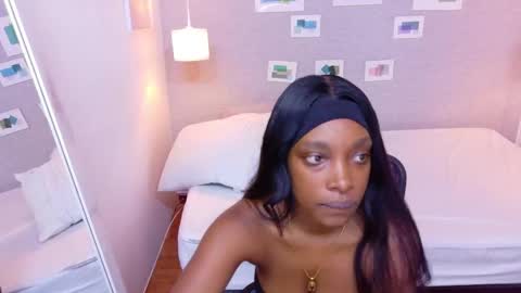 Snapshot of shamira_moore chatting on 10/31/25, 06:20 Catalina online show from 10/31/25, 06:20