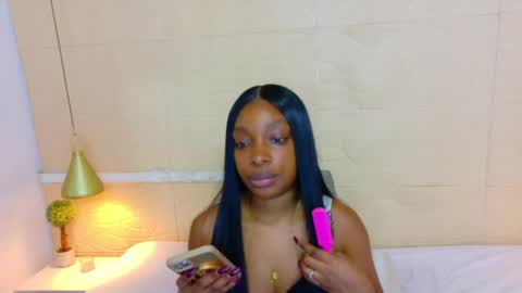 Snapshot of shamira_moore chatting on 05/01/26, 08:13 Catalina online show from 05/01/26, 08:13