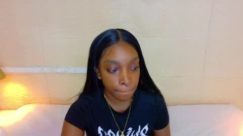 Snapshot of shamira_moore chatting on 05/11/26, 08:17 Catalina online show from 05/11/26, 08:17